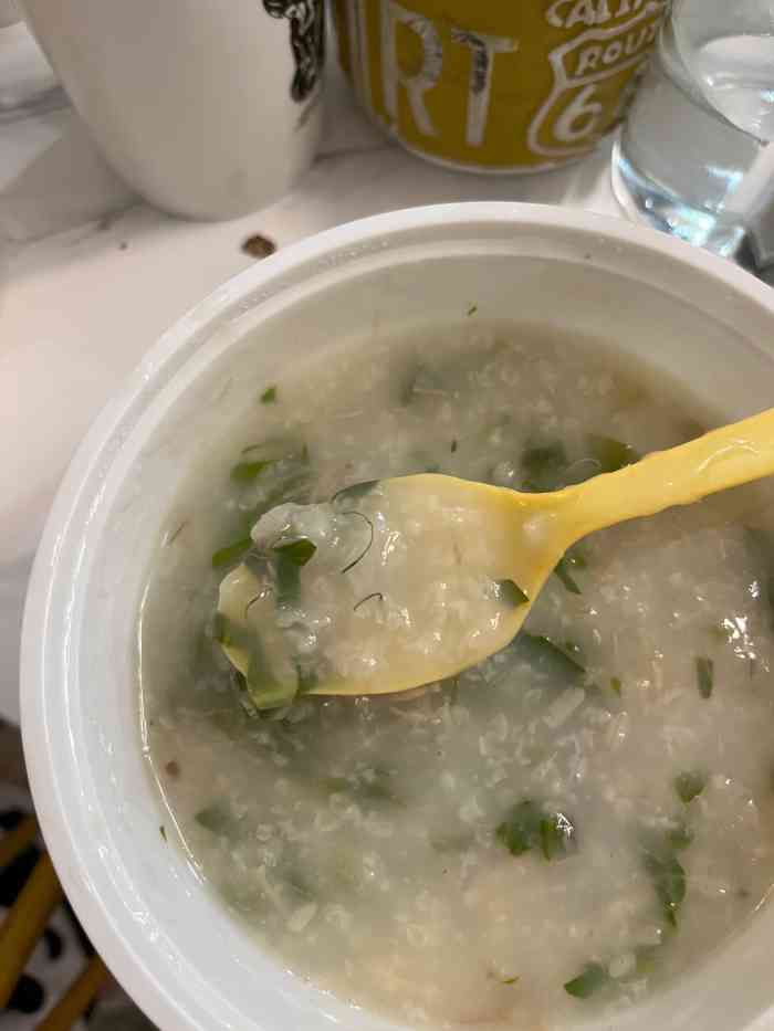 打分 34 /人 砂锅粥 店里打包里面还有铁丝球渣.