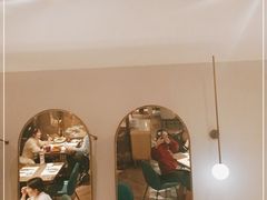 -港丽餐厅(来福士店)