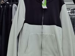 -迪卡侬(苗岭路店)