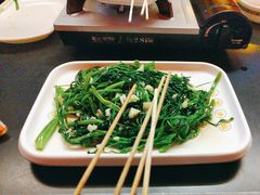 -威记烧嘢·南宁烧烤·超级生牛(绿地店)