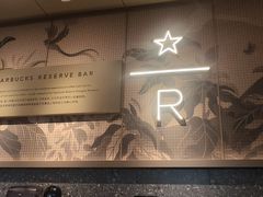 -星巴克臻选(周浦万达店)