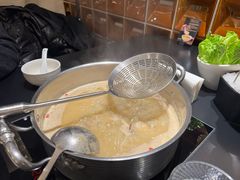 -鲜入唯煮·港式海鲜牛肉火锅(金宝街店)