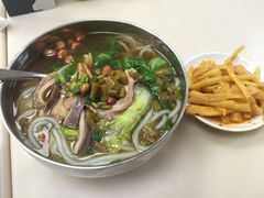 -卓雅桂林米粉