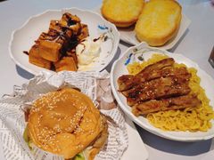 奶油猪-洞味圆茶餐厅(嘉立店)