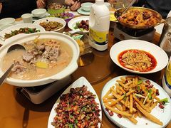 -自己人·宜昌菜(水悦城店)