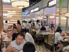 -洪氏嗨捞·广东猪肚鸡·椰子鸡火锅(西咸万象城店)