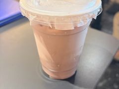 巧克力牛奶-YOLO COFFEE悠乐咖啡