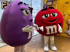 -m豆巧克力世界(上海世茂广场店)