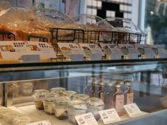 面包甜点陈列柜-喜茶(东莞汇一城店)