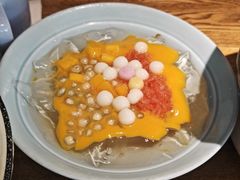 -蜜桃餐厅·伴山(湖滨商业街店)