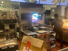 -麦当劳(轻轨曹杨路店)