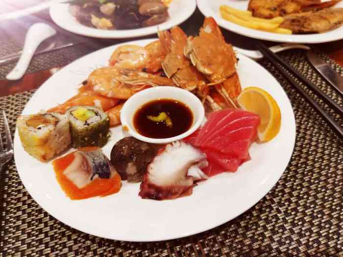 泛华大酒店·邂味觉-"第一次见到早餐自助餐,是有寿司的.而且品.