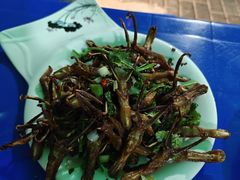 -超越海鲜屋(飞龙物业店)