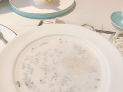 -燕庭·纯燕窝·甜品下午茶(南京西路店)
