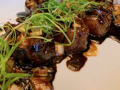 府邸烧海参佐丝苗-北京王府井希尔顿酒店·秦唐中餐厅Chynna