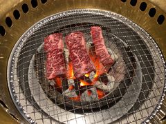 -山川小町·极番烧肉(新地假日广场店)