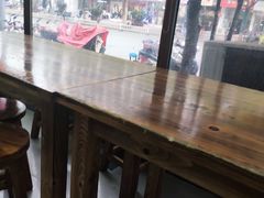靠窗位-黄家馄饨(铁心桥店)