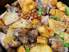 -老钟家烤羊排·敦伊阁清真餐厅胡羊焖饼