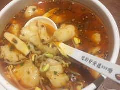 -渝是乎酸菜鱼(龙旗购物中心店)