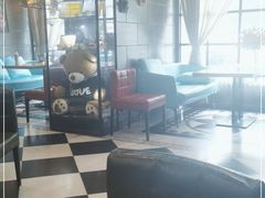 -愉肴麻辣香锅(中山路店)