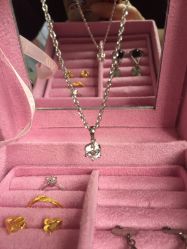 -威德钻石-克拉钻大本营(南京东路店)