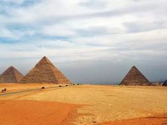 -吉萨金字塔群