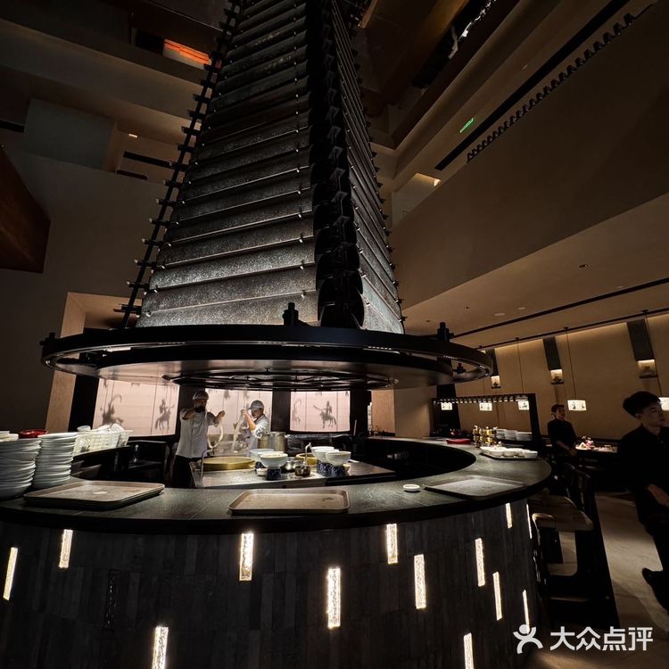 🌟一口穿越千年！在西安钟楼边博物馆 吃陕菜