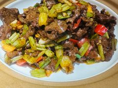 -魏铭鱼头捞饭(晋阳路店)