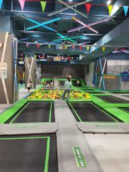 -反弹蹦床公园·亲子乐园·团建·派对(尚品奥莱店)