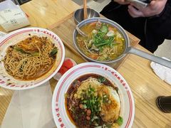 -犟一碗双椒鸡面(得意世界店)