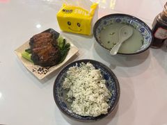 梅菜扣肉饭-秦记面馆(襄阳南路店)