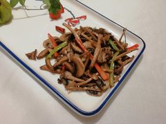 三样蘑菇-肆月河豚·新淮扬(金融街店)