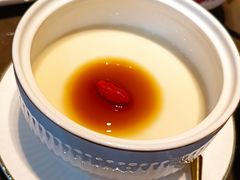 焦糖豆腐花-海派悦庭·海胆烧麦·新融合菜(凯德广场店)