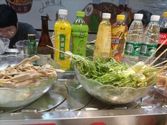 -百品聚旋转火锅(万德庄店)