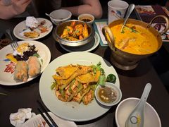 -大头虾越式风味餐厅(光明广场店)