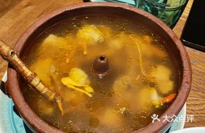 Yunnan Matsutake Steam Pot Chicken