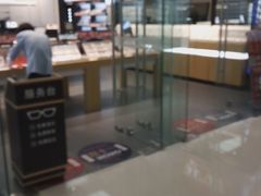 -LOHO眼镜(上海市浦江万达店)