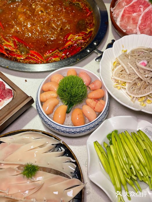 茅草房·河畔园林火锅图片
