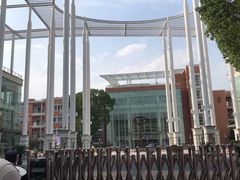 -华东师范大学第二附属中学(张江校区)