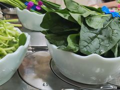 -轩于鲜旋转自助小火锅(新之城购物广场店)