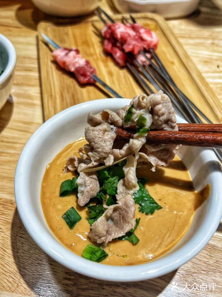南锣鼓巷的宝子有福了，这家北京涮肉必吃