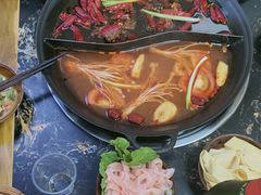 -乖嬢嬢重庆老火锅(南联店)