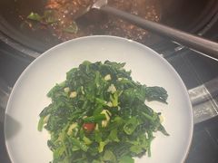 -挂旗柴锅鸡(蚌山区嘉年华店)