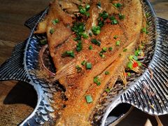 蜜桃烤鱼-蜜桃餐厅·伴山(湖滨商业街店)