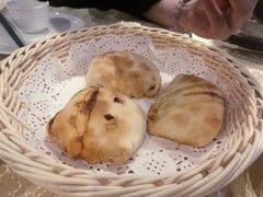 馕坑烤包子-巴扎美食·新疆菜·西域歌舞表演餐厅(新疆大厦店)
