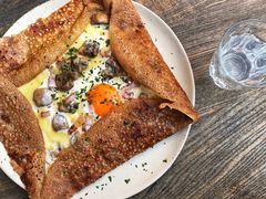 鸡蛋蘑菇熏肉荞麦可丽饼-RAC BAR(安福路店)