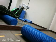 教练教我放松大腿肌肉-力美健健身俱乐部(金碧店)