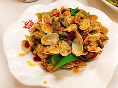 爆炒花甲-琼大师东方烤乳猪(亚特兰蒂斯店)