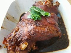 老式扒全肘-張飛扒肉•四代传承(道外店)
