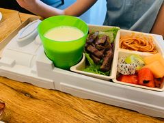 -汽车博物馆主题餐厅